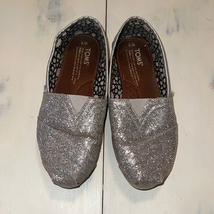 Women’s Tom’s flats